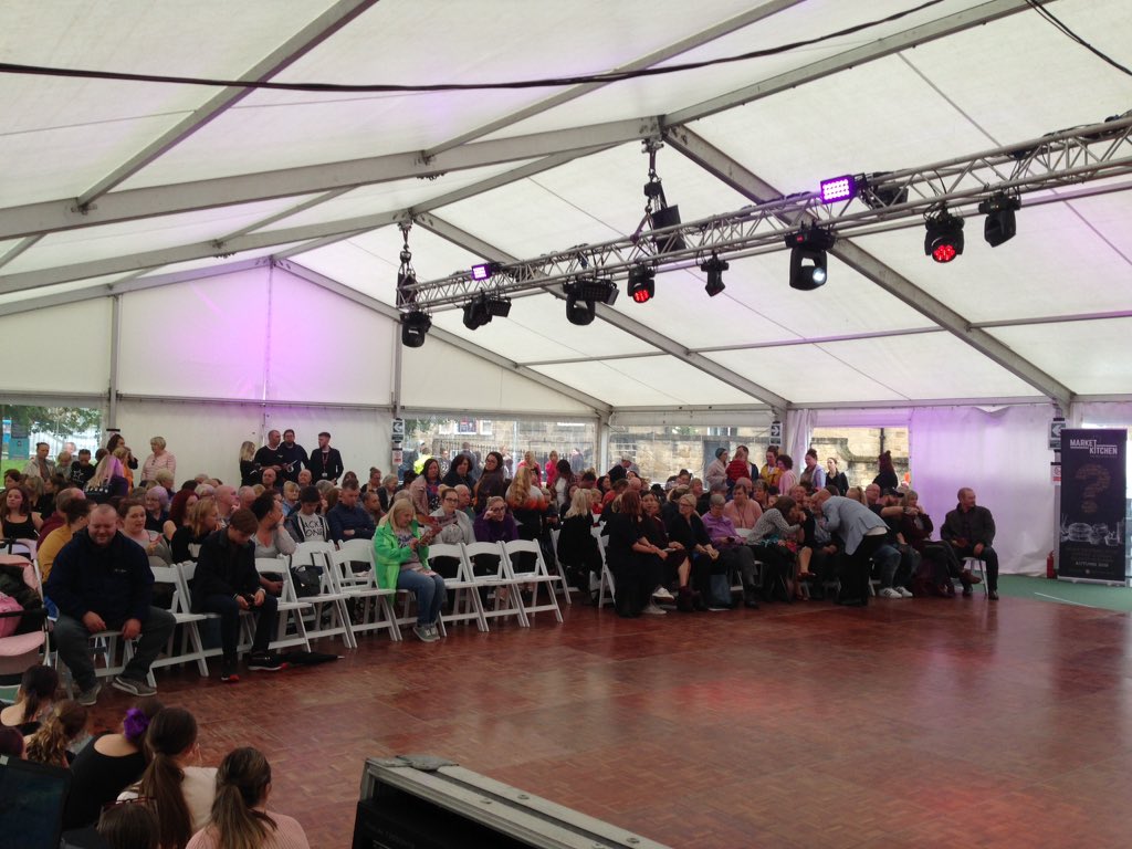 georgeakid's tweet photo. We are just 15 minutes away from the first night of SHOWTIME here at The Mandela Gardens in Barnsley Town Centre! If you're around, pop on down - it's going to be a great night! @barnsleycentre #bebarnsley #loveit #dancingtown https://t.co/UrCQR1ULSa