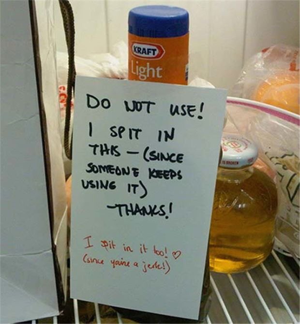 1003TheBear's tweet photo. Do you use UNLABELED condiments from the work fridge that aren't yours??
No label...fair game? - @thewrongjess
#workfridge #dontusethisplease #pleasedonteatthis https://t.co/PIRhWvXHaz