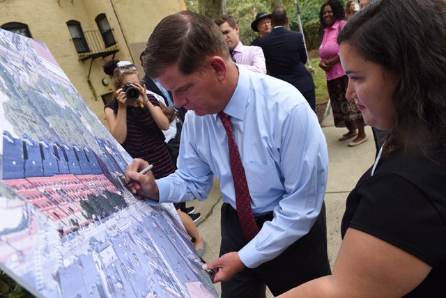 BostonNeighbor's tweet photo. It was exciting to join @marty_walsh, @Kim_Janey, @BostonPlans, @CEDACma, @MassHousing, @MA_DHCD, @SchochetCompany, and Newcastle/Saranac residents to celebrate the acquisition and preservation of 97 affordable housing units at the Newcastle/Saranac Apartments in Lower #Roxbury. https://t.co/q6DwQ2rq4S
