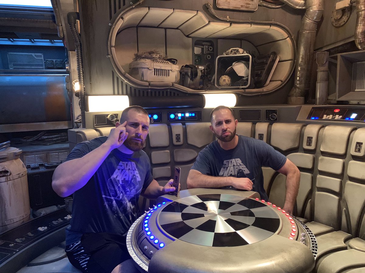 MojoMuhtadi's tweet photo. Playing Holographic Checkers inside the #MilleniumHawk like in Star Wars IV: A New Day. @ZackRyder @_adamramirez https://t.co/lUtLKzJrPR