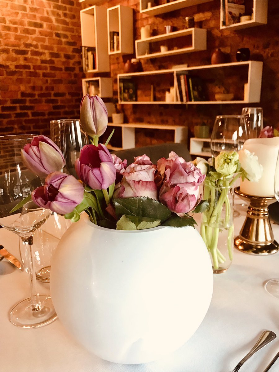 BlackOliveHouse's tweet photo. #BOHStudio Dinner | Welcome to the #BOHExperience 🌺🌺 BOOKINGS: Email: info@blackolivehouse.co.za
🌸Call: 0110267722
🌸Whatsapp: 0739982792
🌸https://t.co/GWfaCM3c9b
#PrivateChef #PrivateCatering #Catering #ProudlySA #BlackOliveFood #BlackOliveHouse #Spaces #JoburgSpaces https://t.co/uKyvU3T2PB
