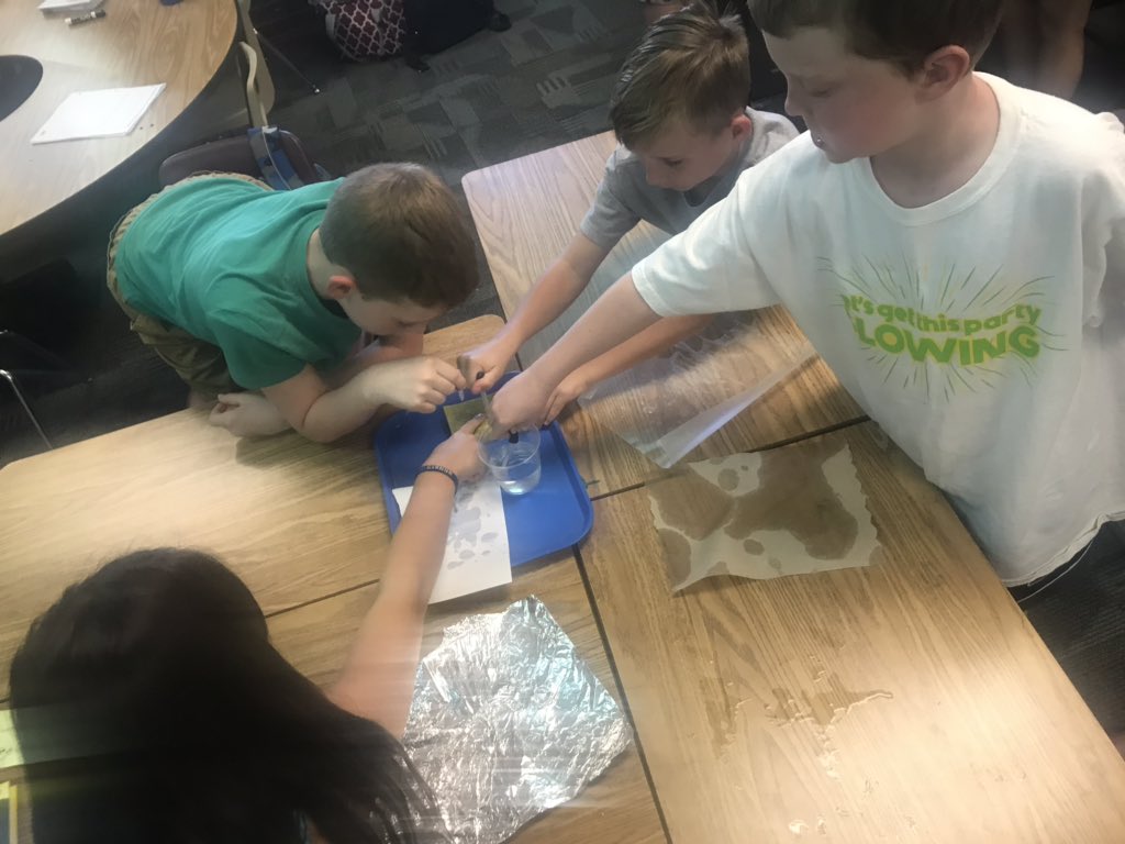 denise_holmes4's tweet photo. 4th graders investigating how water responds to various surfaces. @SVViperPride @DVUSD #AnythingIsPossible #extraordinary https://t.co/LLo5RAIlZN