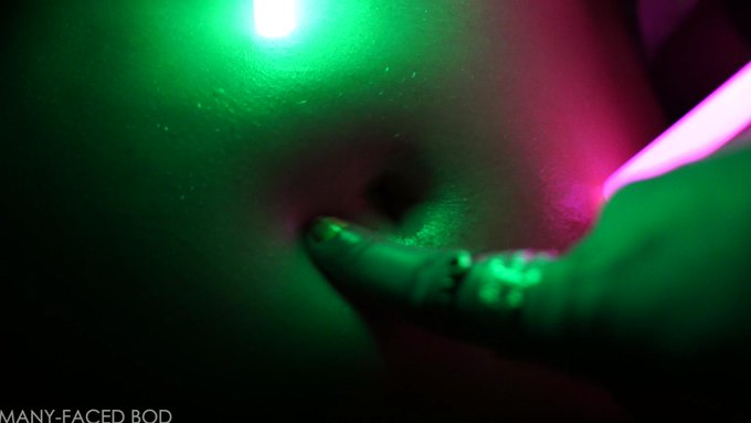 Belly love <3 https://t.co/rwOMfEhcRH<a href="/tag/halloween"class="tags"><span>#halloween</span></a><a href="/tag/belly"class="tags"><span>#belly</span></a><a href="/tag/blood"class="tags"><span>#blood</span></a><a href="/tag/nightmareo"class="tags"><span>#nightmareo</span></a>