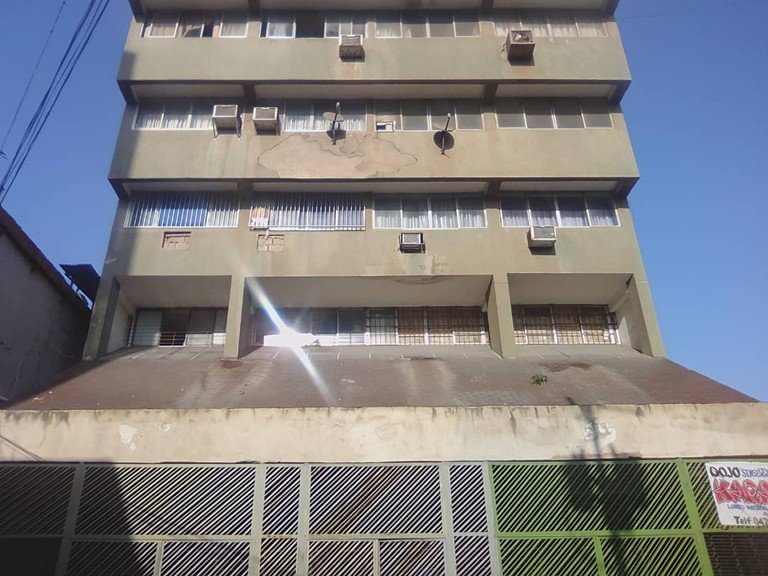 amalave17's tweet photo. Oportunidad venta Apto. Céntrico, Cod. 9, 60 m2 1 Hab. 1 Baño cerca de todo,  a media cuadra de Plaza Bolivar de Porlamar https://t.co/szc03WF4Rd