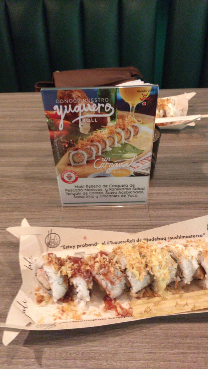 MayraMaciasJ's tweet photo. Estoy probando el #Yuqueroroll de @jadebaq #sushimasterco 
Delicioso! https://t.co/nDxtXDtx0Y