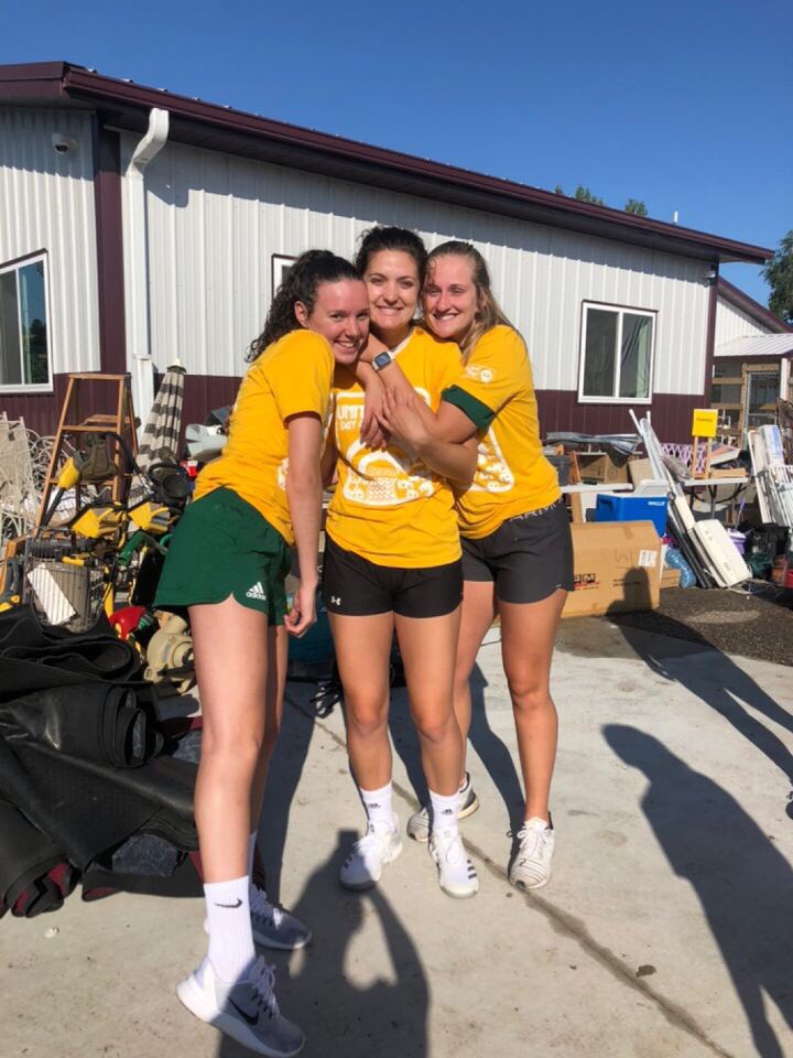 In between their two-a-day practices, the Mystics volunteered at the Central Dakota Humane Society in conjunction with the United Way Day of Caring! 
#NJCAABack