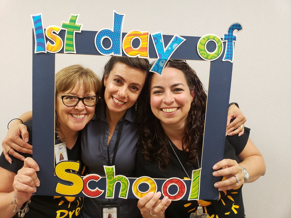 HicksTigers's tweet photo. More #FirstDayOfSchool fun with @AliefPreK!! #aliefleads #fulldayPreK #WeAreHicksElem https://t.co/Lrwm7HIikF