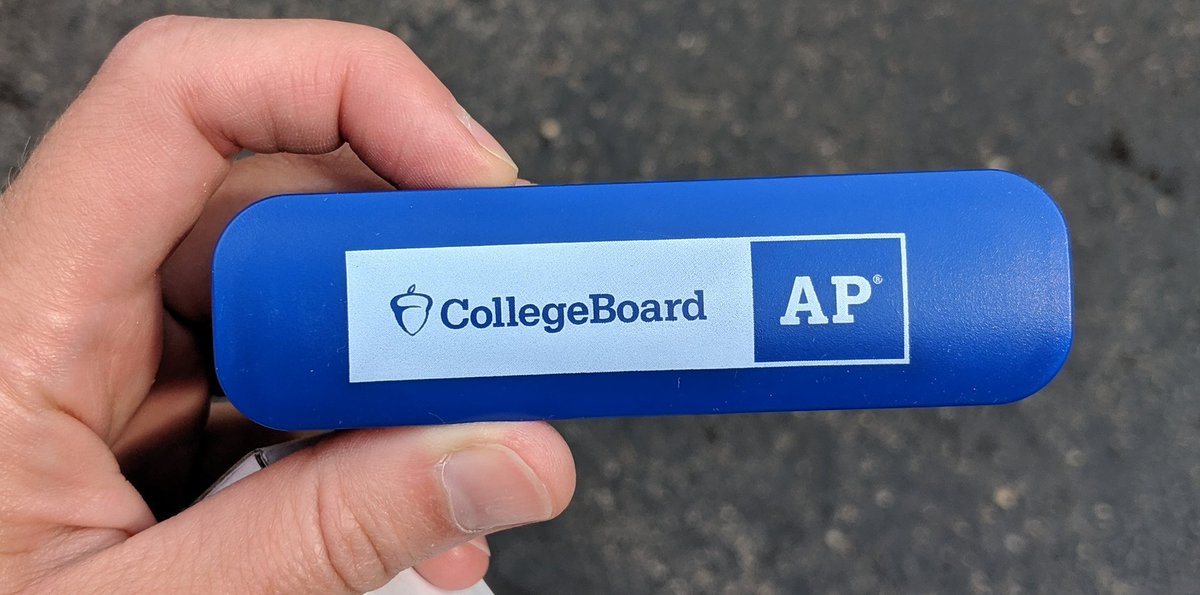 MrsDLarsen's tweet photo. And I got my thank you gift from @CollegeBoard in the mail! What a day to be me! #apcalculus #itsthelittlethings https://t.co/U0fZVCPzAT