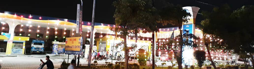 BPCLimited's tweet photo. Our Fuel Station, Arora Automobiles in #Lucknow is lit up on the eve of #IndependenceDay2019 https://t.co/uH4g2xyTxf