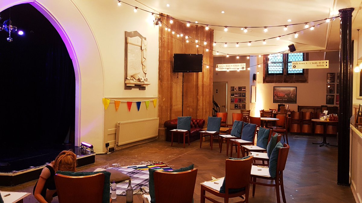 ArtsBoxFestival's tweet photo. Setting the stage for something a little different tonight... our midweek experience is a relaxing night with Mindfulness Life Drawing @trinitytheatre #artsboxfestival #arttherapy #lifedrawing https://t.co/uD1RU7Jvso
