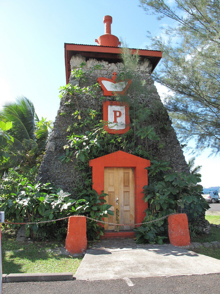 PaynelessTeam's tweet photo. What will you do while visiting #Tahiti? Use this guide to plan a memorable trip. #thingstodo  https://t.co/P6hQOZACmV https://t.co/5zgNxGZGIp