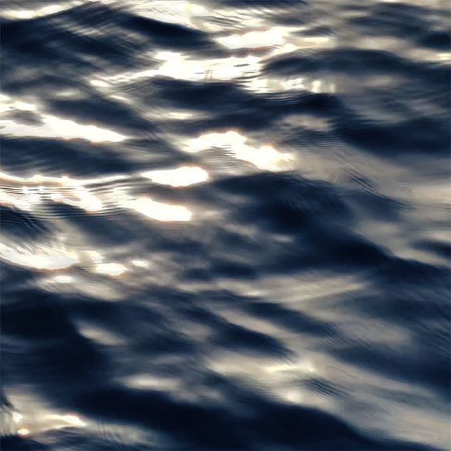 RobertoDiFresco's tweet photo. .
Light on Waves
by https://t.co/od0cepnFGE
.
Full video
https://t.co/UaBgtF9S6M
.
Have a good Holidays.
.
.
.
.
.
.
.
#r #robertodifresco #visualdesign #stayfreshstudio #studio #shooting #nature #naturephotography #naturelovers #lover #bestoftheday #pi… https://t.co/tzHzeSqDEy https://t.co/LI4ZjMfv3g