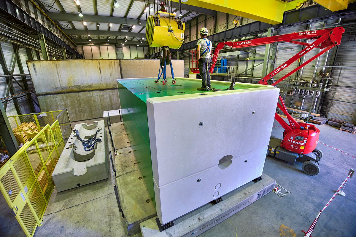 MDCPrecision's tweet photo. Super Proton Synchrotron to receive a new beam dump https://t.co/KZFcxPEBTv #CERN #LS2 #Synchrotron #SPS #BeamDump #Beamline #ParticlePhysics #HighEnergyPhysics #LHC #Engineering #mdcvacuum #vacuumChamber #Ultrahighvacuum #CivilEngineering #Physics #ParticleAccelerator #Science https://t.co/LKx8ip3TSN