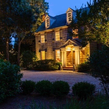 Illumination makes a difference you can feel with your eyes #rehobothbeach #lewesbeach #ownthenight #deweybeach #delaware #oceanviewdelaware #millvilledelaware #fxluminaire #landscapedesign #sussexcountydelaware #henlopenacres ift.tt/2OW3xSO