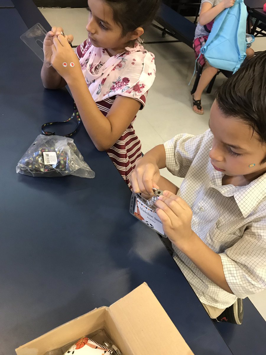 VanRaden's tweet photo. On their first day back the kids loved making their own #ISD school badges #kidssafari #isdstrong https://t.co/qemYcqRzZ0