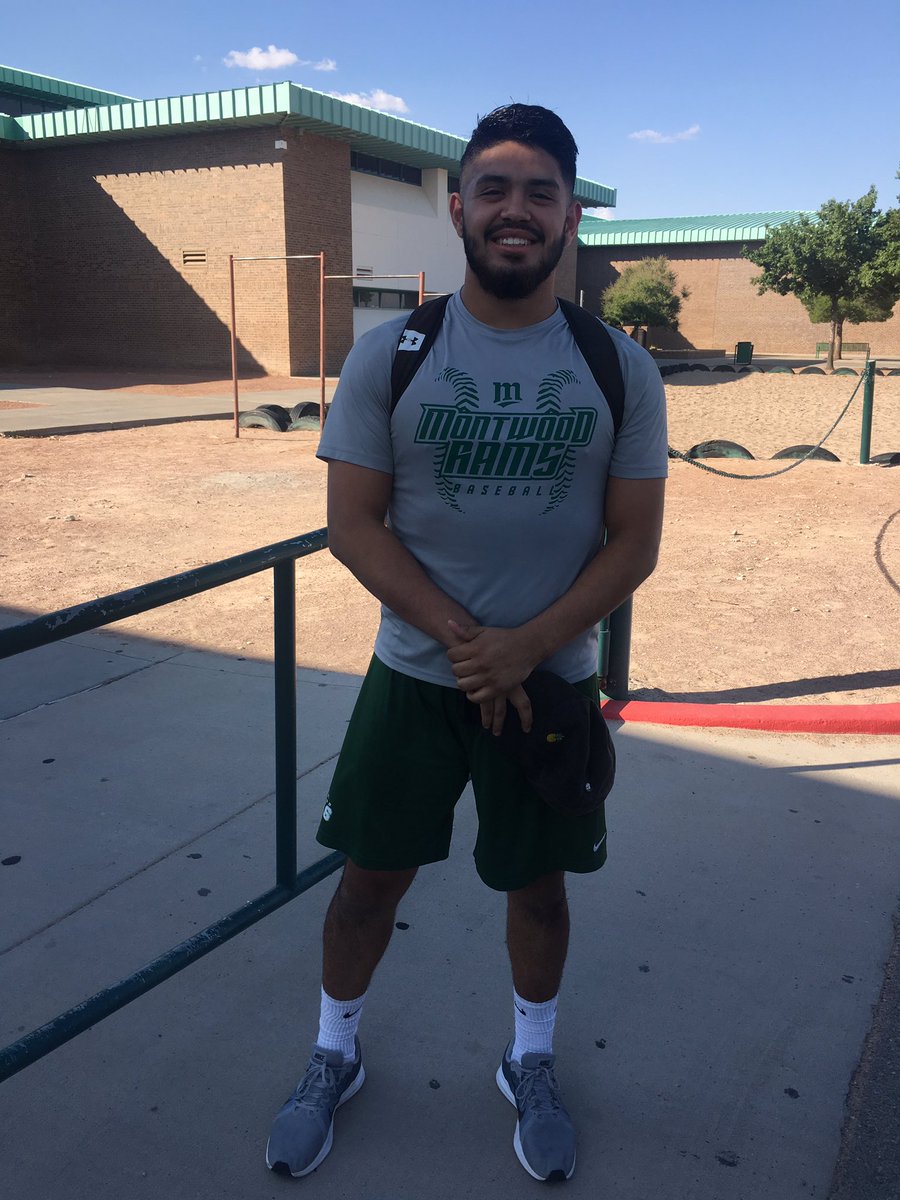 ramsbaseball12's tweet photo. Good to see this young man! Elias! Just a former Student Athlete @MontwoodHS c/o 19โ who lettered in football, wrestling, and baseball! 3 sports/4 years #Amazing . Good to see him taking his athletic talents to the collegiate level ๐คผโโ๏ธ #PROUD #GrindDoesNotStop https://t.co/MqVKzlRQbO