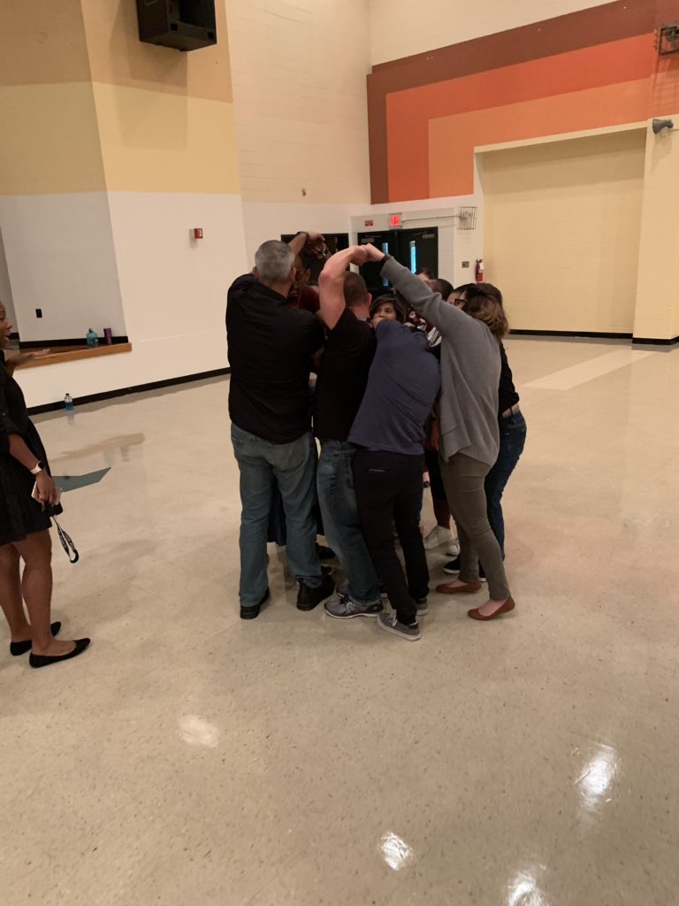 edison_school's tweet photo. 7th Grade AP Ms. Saulter lead this morning Team Builder of the Human Knot. Teams had to effectively communicate, creatively think, and create a plan to untangle. Vital skills a team needs to be successful. #EdisonChapter2 @LopezprinciPAL @HISDEastArea https://t.co/k7YALhE6kq