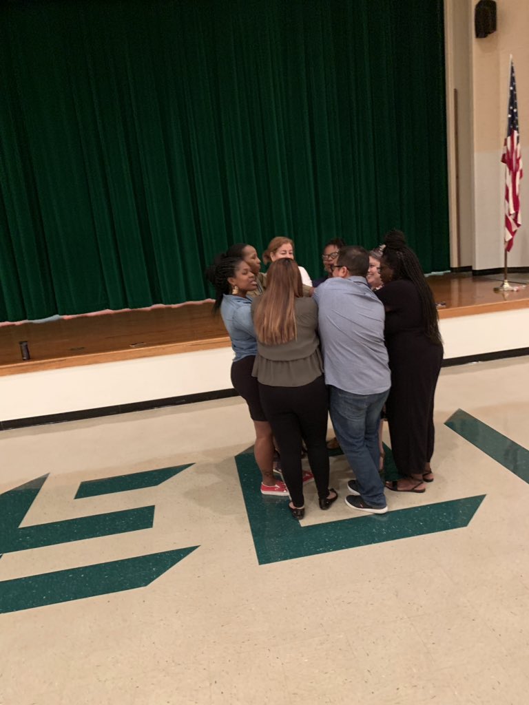 edison_school's tweet photo. 7th Grade AP Ms. Saulter lead this morning Team Builder of the Human Knot. Teams had to effectively communicate, creatively think, and create a plan to untangle. Vital skills a team needs to be successful. #EdisonChapter2 @LopezprinciPAL @HISDEastArea https://t.co/k7YALhE6kq