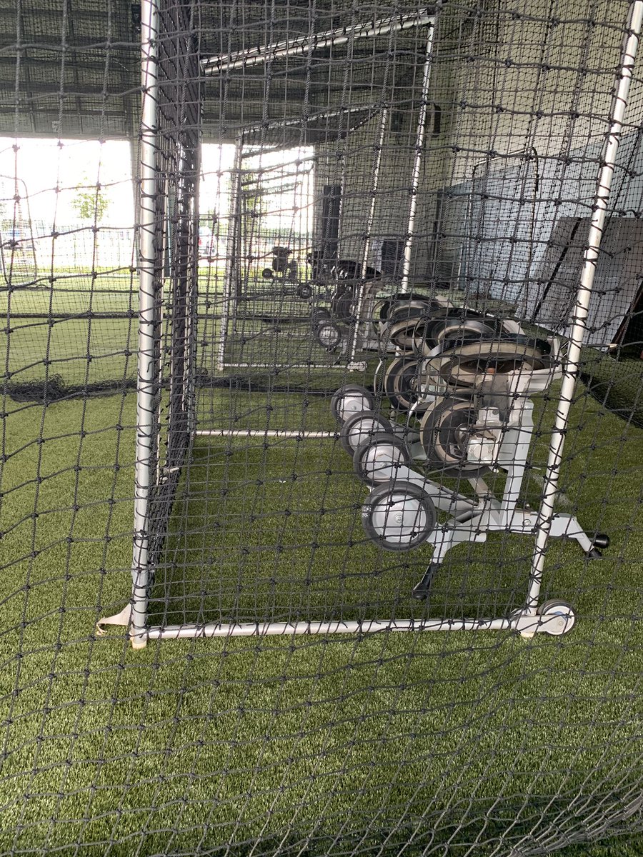 Coach_SniderSB's tweet photo. The backbone of all great programs! Thank @ManageThis12 helping keep Davis Diamond beautiful. #cleancages #cleanshed #ourmanagersrock https://t.co/WG6Ke3yhLz