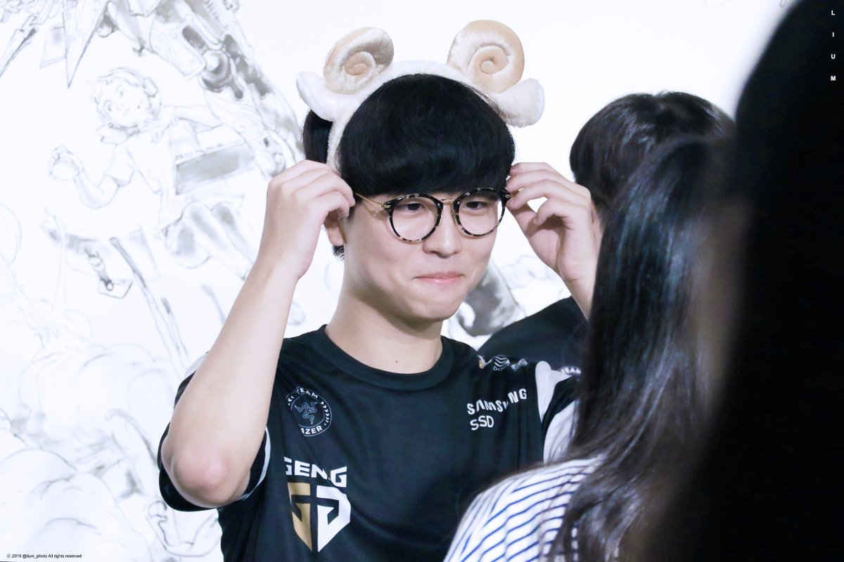 LIUM_PHOTO's tweet photo. 190803 JAG vs Gen.G Roach 로치 김강희
미묘하게 자괴감드는 듯한 표정의 얼굴ㅋㅋㅋㅋㅋ
#GenG #젠지 #Roach #로치 #김강희 https://t.co/6FfEIQBa61