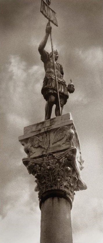 Purpura57912934's tweet photo. Constantinople in 1453, photographs from the stroll through the City. Work by French artist Antoine Helbert. https://t.co/XkVX0GTqgt