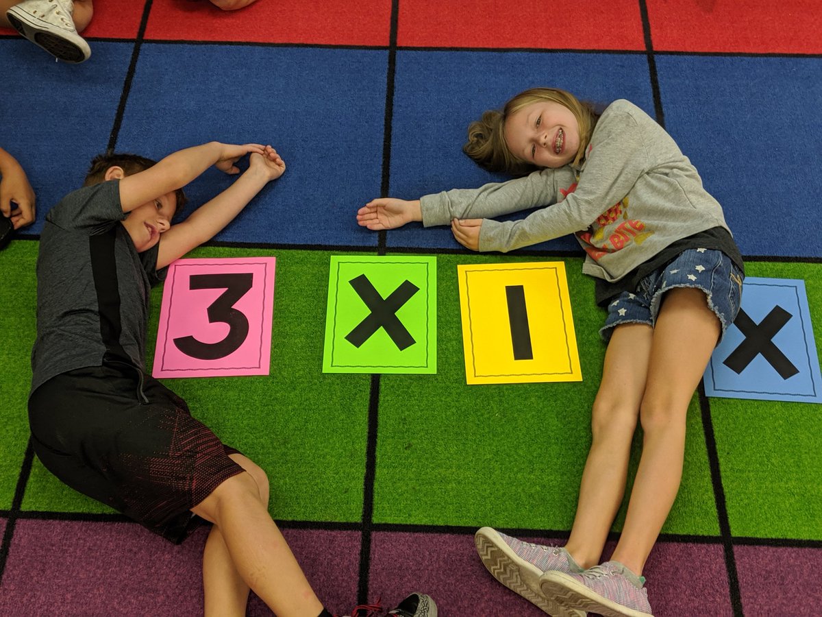MrsSharrock's tweet photo. Learning about the associative property of multiplication #tbirdfam https://t.co/yCIgozBtYf