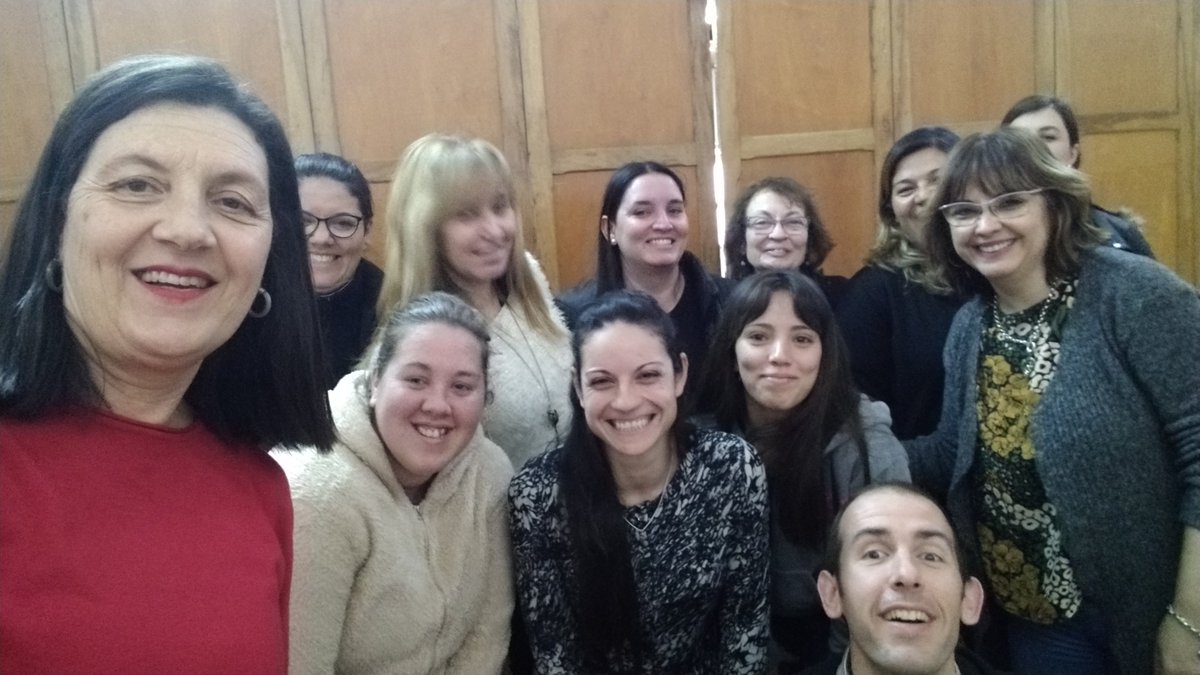 AlbertiRegion15's tweet photo. ABC PADRES Jardín N *901 Alberti. Un espacio de escucha , de reconocimiento de la propuesta pedagógica docentes y la valoración  del vínculo familia jardín !!!Gracias !!!!@JefaturaR15 @eligiuliani_ @InspeccionGral https://t.co/RVRVoYilyf
