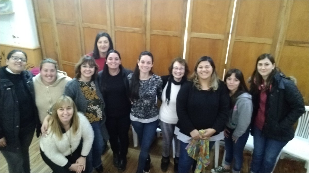 AlbertiRegion15's tweet photo. ABC PADRES Jardín N *901 Alberti. Un espacio de escucha , de reconocimiento de la propuesta pedagógica docentes y la valoración  del vínculo familia jardín !!!Gracias !!!!@JefaturaR15 @eligiuliani_ @InspeccionGral https://t.co/RVRVoYilyf