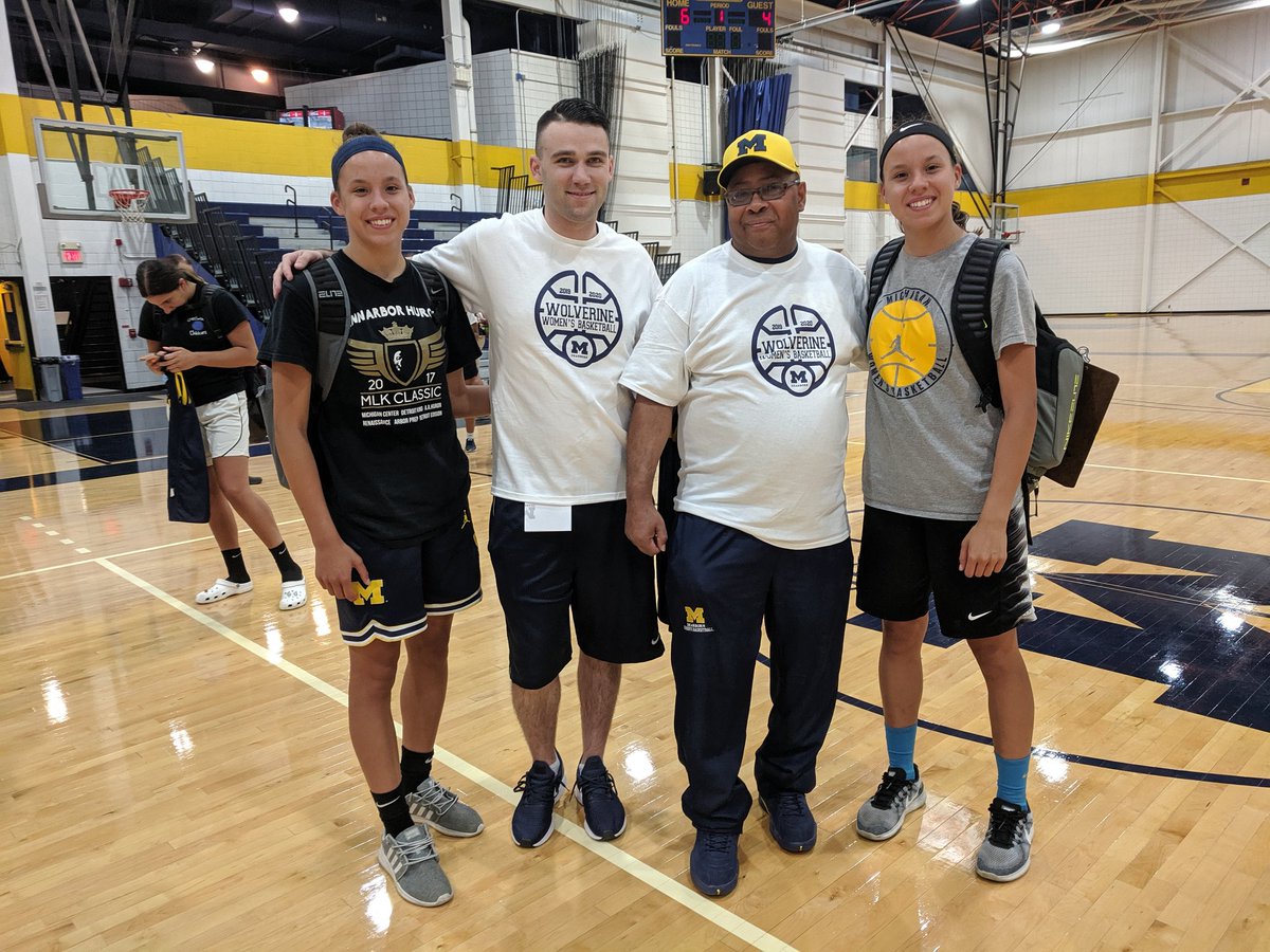 jadyn_smith0's tweet photo. @sienajsmith and I are excited to commit to play basketball and continue our education at the University of Michigan Dearborn @UMDearbornWBB! 〽️ A huge thank you to our parents, Premier &amp; Huron coaches (@jbpongracz @MIpremierbball) and teammates for all their support! https://t.co/arnoUEOcEK