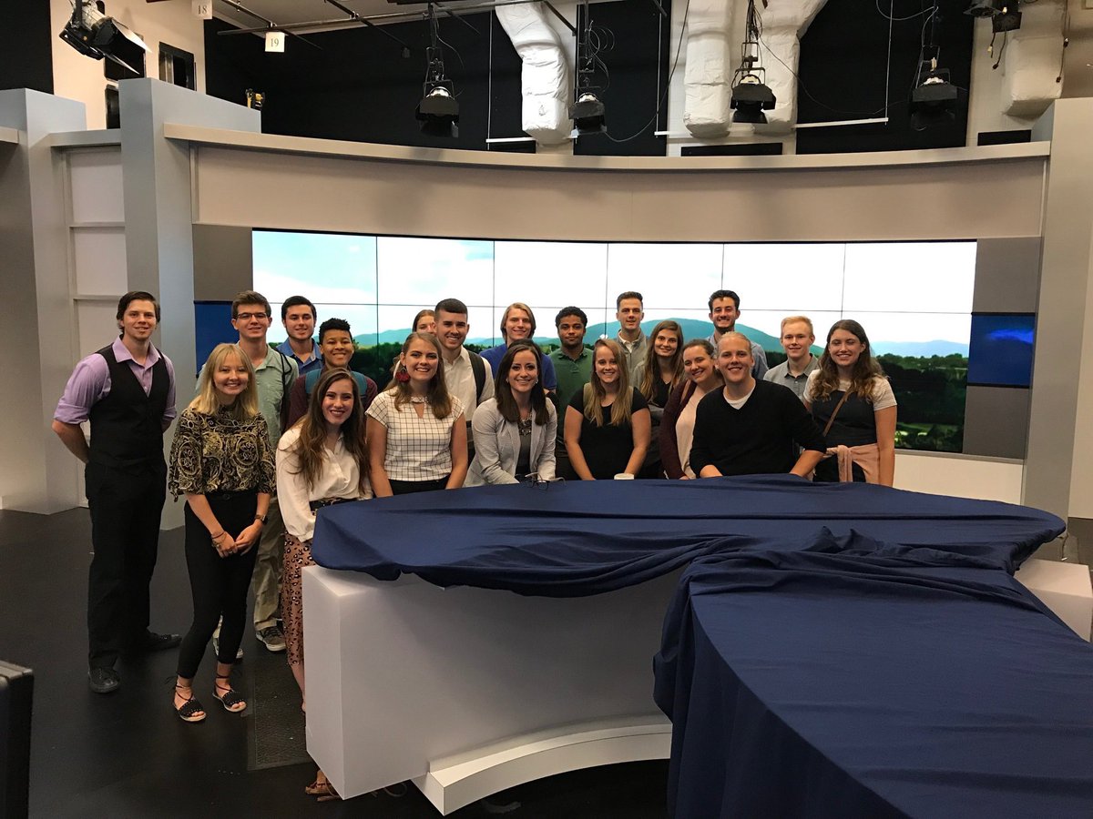 shannakelly_19's tweet photo. Definitely the highlight of my week so far getting to visit @WDBJ7 and @roanoketimes. It’s always exciting to see newsrooms/studios first hand and receive advice from those who work there. And of course, we had to have a little fun in the studio. https://t.co/BqOo98SEVW