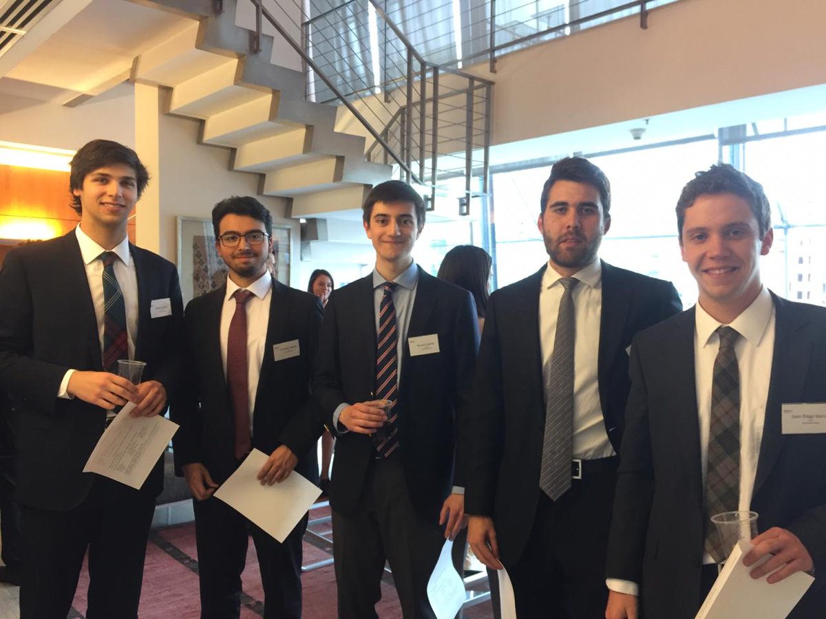 prietoycia's tweet photo. Recibimos a un grupo de estudiantes de la Universidad Católica interesados en postular al Programa de Pasantías de Verano 2020. Bienvenidos a Prieto! #ProgramadeVerano2020 https://t.co/cqDmjfkvGw
