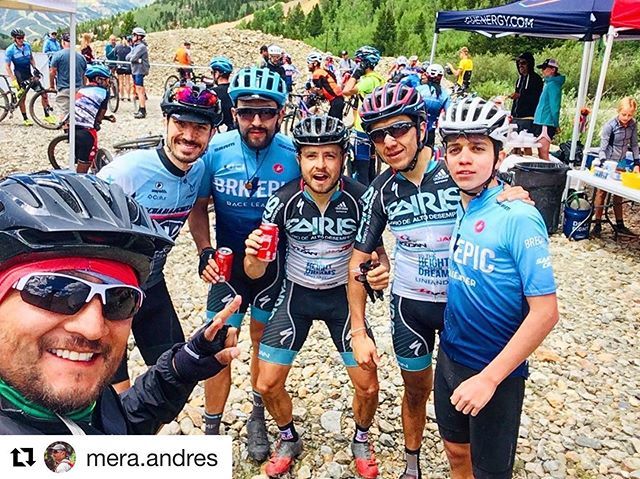 KnoVintimilla's tweet photo. Gracias #Ecuador por todo el apoyo que están dando al equipo.
#Repost @mera.andres ・・・
Foto con el @teamfairis @uniandes_oficial @jacmotorsecuador finalizando el stage 4/6 del Breck Epic 2019 - Colorado USA (Adelante muchachos 💪🏽🚵🏽♂️) #Ecuador
#TeamFairis #Fairis #Tothehe… https://t.co/2hQLShJMu1