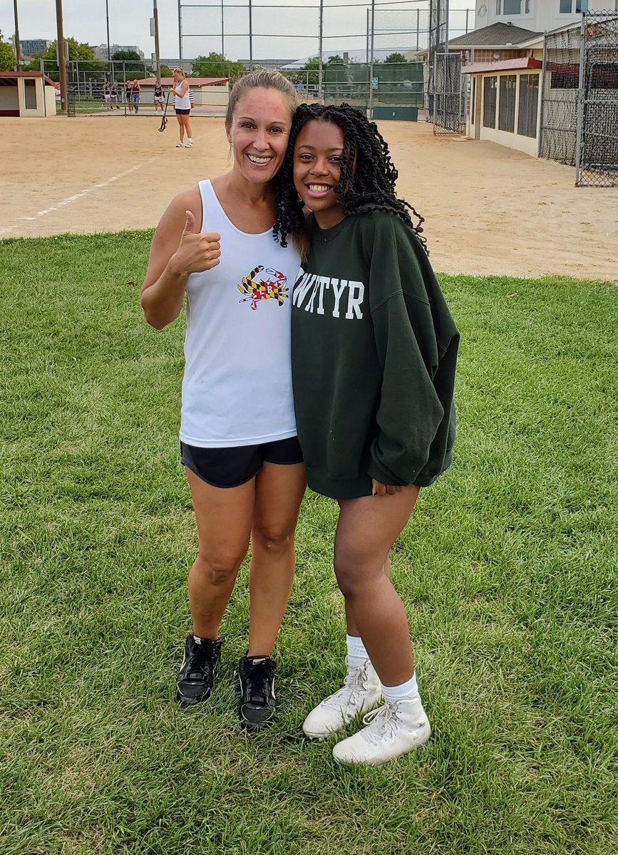 CoachKLearnNLax's tweet photo. What a joy seeing one of my former players! Proud mama bear ❤ #oclaxclassic #liveforlax @HaHsathletics https://t.co/8LyF3lsfRH