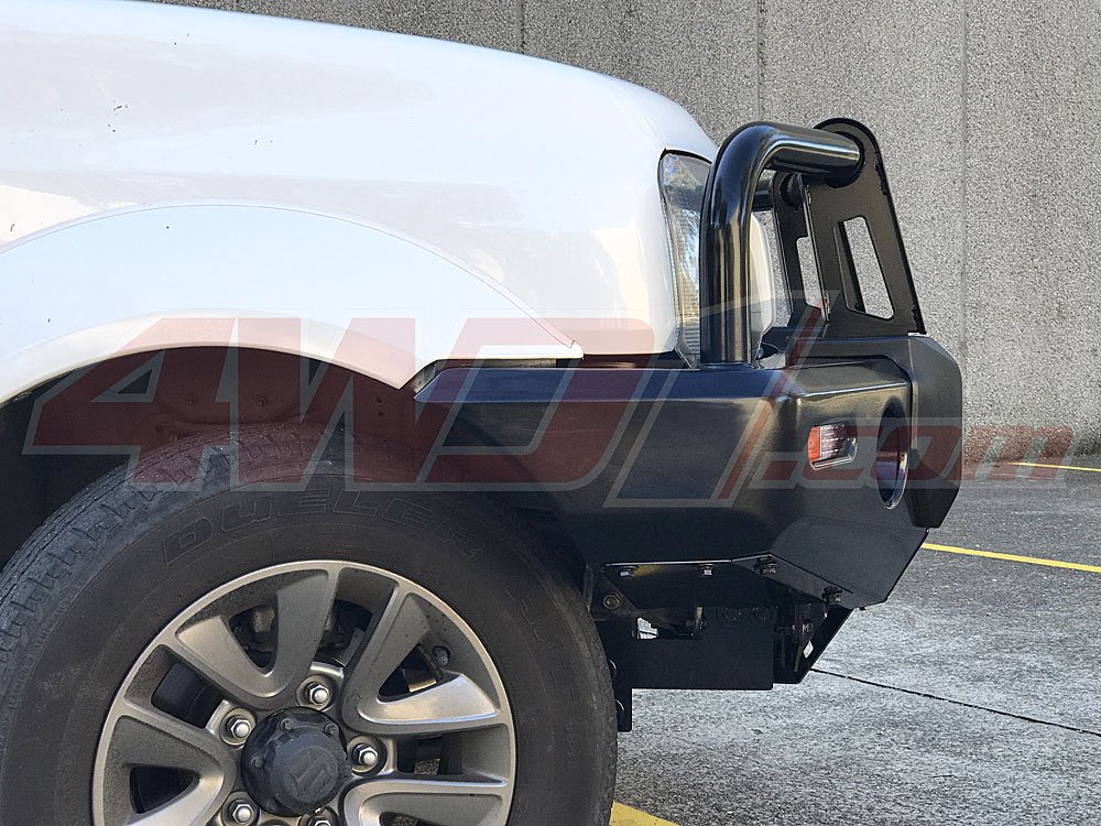 4WD1dotcom's tweet photo. Just installed an #Ironman4x4 Deluxe Commercial bull bar re: 2015 #Suzuki #Jimny. Great fit and finish, this winch-compatible bar improves vehicle aesthetic, as well as forward clearance. Sydney? Contact us 4 a quote: sales@4wd1.com or ph: 1300 004 931 #4wd #4x4 #4wd1 #offroad https://t.co/d7sx9lPsFO