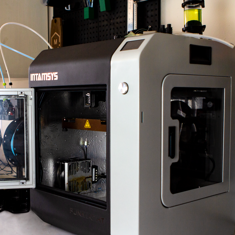 MatterHackers's tweet photo. For #engineeringgrade, #hightemperature #3Dprinting, the Intamsys Funmat tops the list. With the ability to reach 450°C at the #hotend, you can utilize any #filament for any project. Learn more about the Intamsys Funmat here:
https://t.co/IJK9ieNXOe https://t.co/dwsj2PAz2c