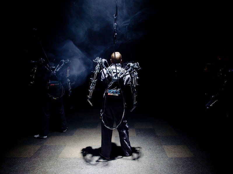ExoskeletonN's tweet photo. Silicon Valley's Gray Area Festival in July of 2019 had dancers wear exoskeletons, showing the next evolution in dance... https://t.co/bV2KDAWJv1 click for more videos/photos/and article

***Be sure to follow us for updates***
https://t.co/ckRv3tdxFH https://t.co/DAcDHn4fum