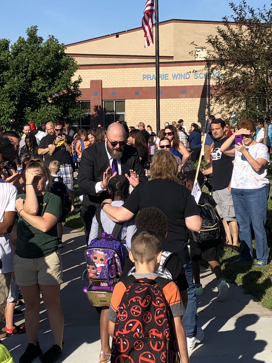 VCarritt's tweet photo. My sweet boy started Kindergarten! 💜 My heart is so full knowing he is in a wonderful school, with a rockstar principal and top notch teachers, in a district full of passionate educators! #OPSProud 😊❤️📚 #OPSback2school @PrairieWindElem https://t.co/9DVIwDQW3n