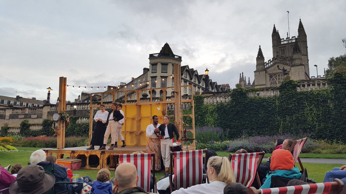 PLUSFionaBell's tweet photo. THANK YOU @threeinchfools for an #inspiredperformance of #MuchAdo. #PerfectEntertainment #PerfectSetting #HotHarmonies #LoveBath @BathnesParks #Whocaresabouttheweather
#Comebacknextyear ! https://t.co/Nv1LaUauGf