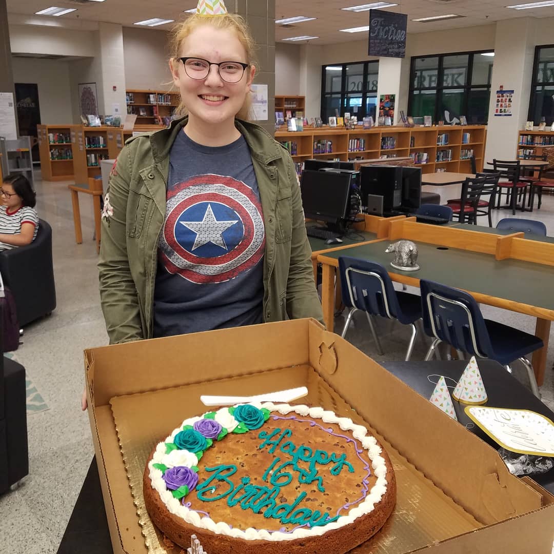 NanLanford's tweet photo. We had a great turnout for our first @TomeSociety and Reading Bowl meeting of the year! Not only did we kickoff the school year for Tome, but we got to celebrate Abbi's birthday! #readview #cvhsmediacenter @CVHSGrizzlies https://t.co/DU7rlqJtc3