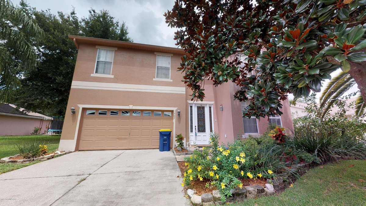 PremiumPropRES's tweet photo. Do you know someone looking for a great #property in #CityNotProvided?   #realestate https://t.co/PbGgWuivY3 https://t.co/5UWet2a2og