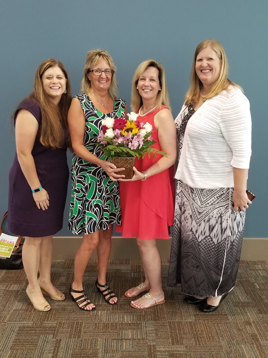 HeritageElemSch's tweet photo. Congratulations to the Heritage 2019-2020 Teacher of the Year, our amazing counselor, Jeannie Gully! We love you Ms. Gully! Well deserved!! https://t.co/MsRLGAhUsX