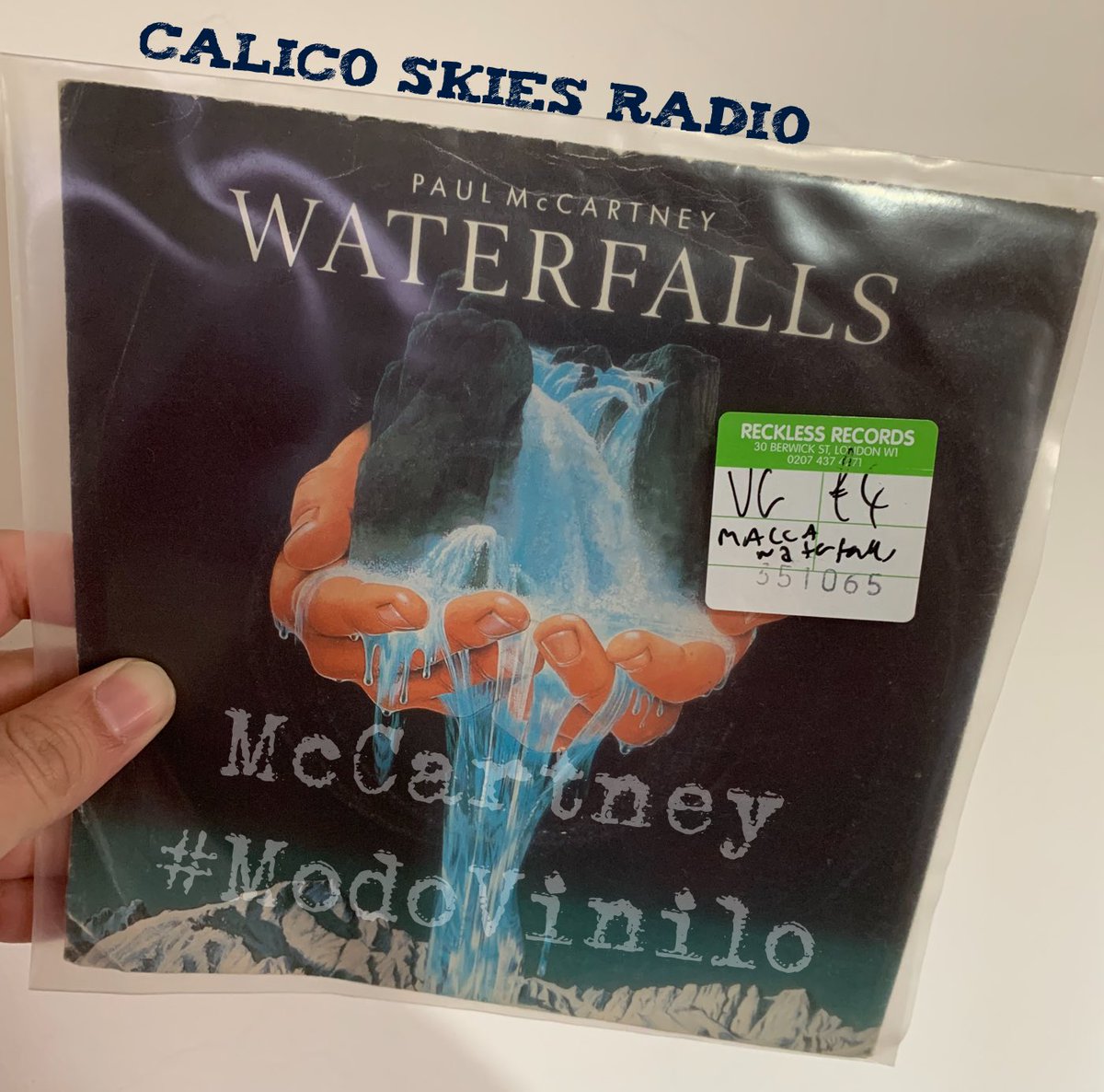 calicoradio's tweet photo. Sección de Singles en #ModoVinilo: uno de los éxitos de McCartney II como #Waterfalls en lado A y #CheckMyMachine en lado B.
Por https://t.co/ekWzGoWx1W @tunein https://t.co/YTVsqEykmP