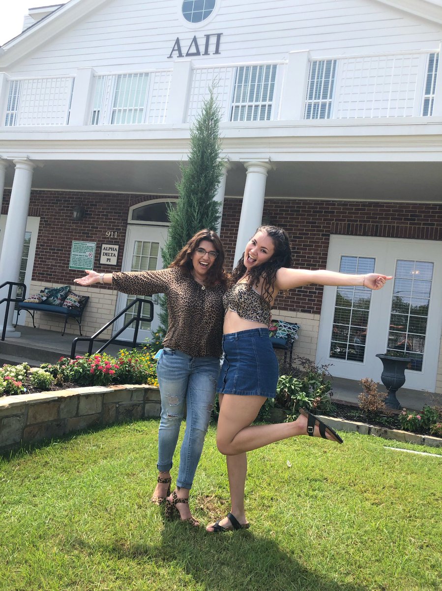 AriaHaberr_'s tweet image. Hard to be humble when you’re queen of the jungle 🦁 #goadpi