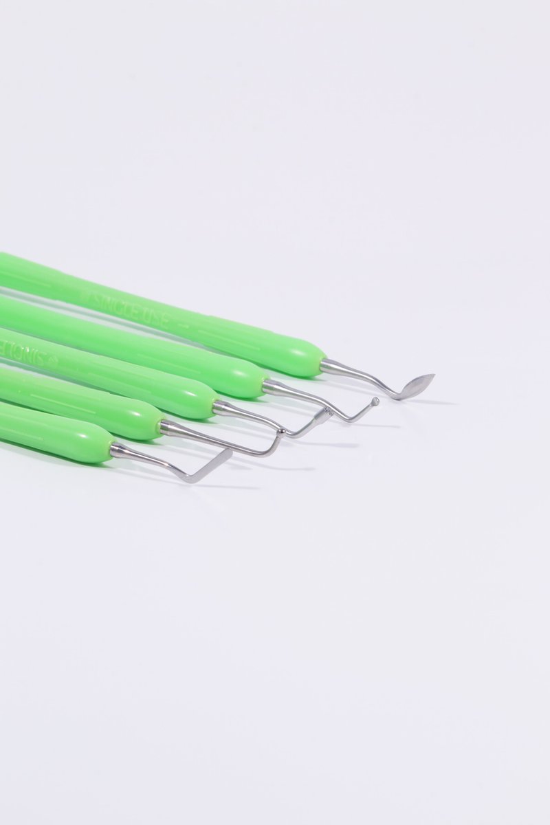 SingleUseDental's tweet photo. For a complete Amalgam kit, look no further than our S5000. 
The five-piece restorative kit contains a Ball Burnisher, Carver, Medium Spoon Excavator, Flat Plastic and Amalgam Plugger. Each instrument is double-ended, so you get more bang for your buck. 

https://t.co/QzC4ZnfVn5 https://t.co/8Wd4YyIH82