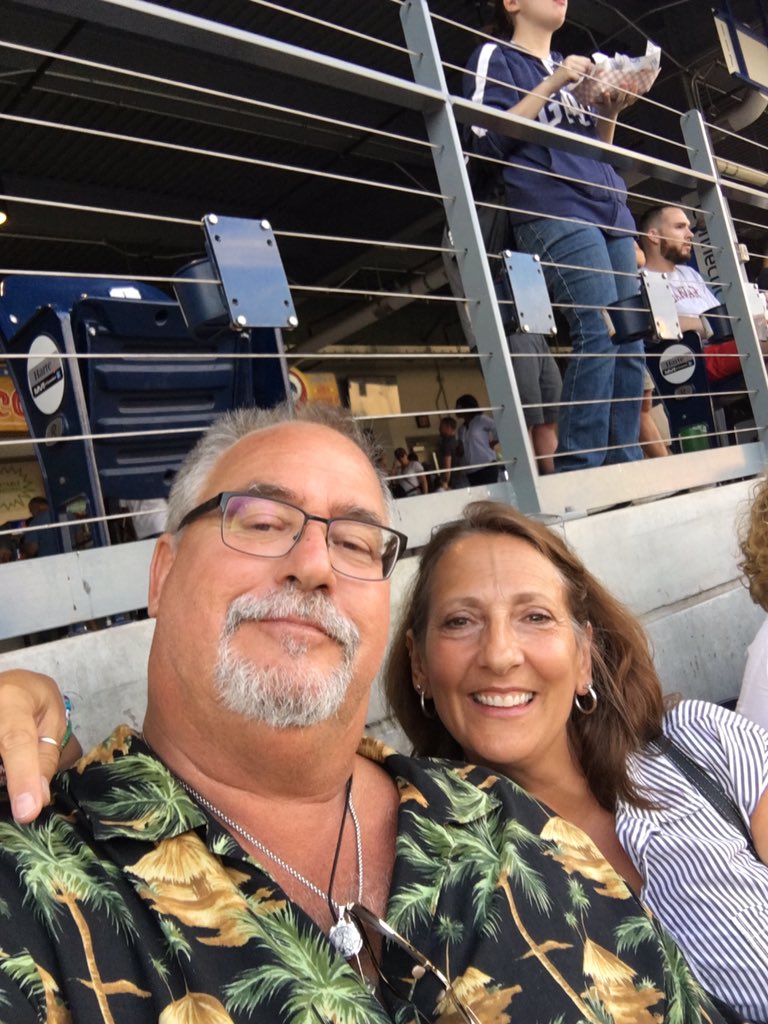 CarolynDidden's tweet photo. Yard goats fun!  #nogoatsnoglory https://t.co/NOeAfhKCry