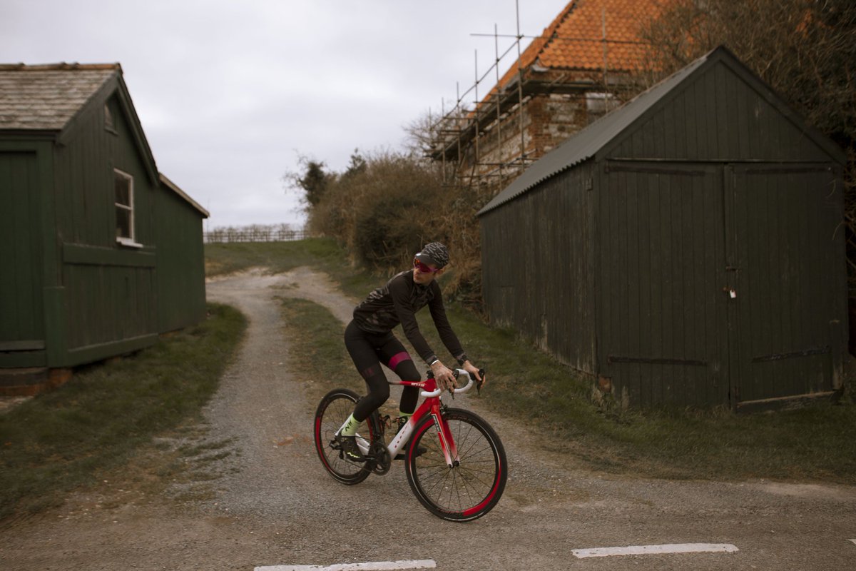 Just ride on.

#RealPassion #PureCycling #labicicleta #newbikeday #instacycle #kiricycles #instabike #cyclistsofinstagram