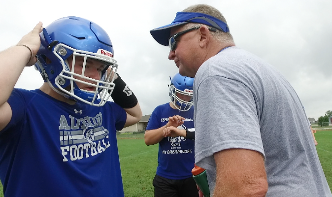 Channel1450com's tweet photo. The 21 consecutive playoff streak came to an end in 2018, so Dave Bates and the Trojans are ready to start a new streak with a very deep and experienced line on both sides of the ball and a hard working junior quarterback.
Here's the Auburn Pigskin Preview
https://t.co/U8DdO0Smdf https://t.co/7xMrkgspcd