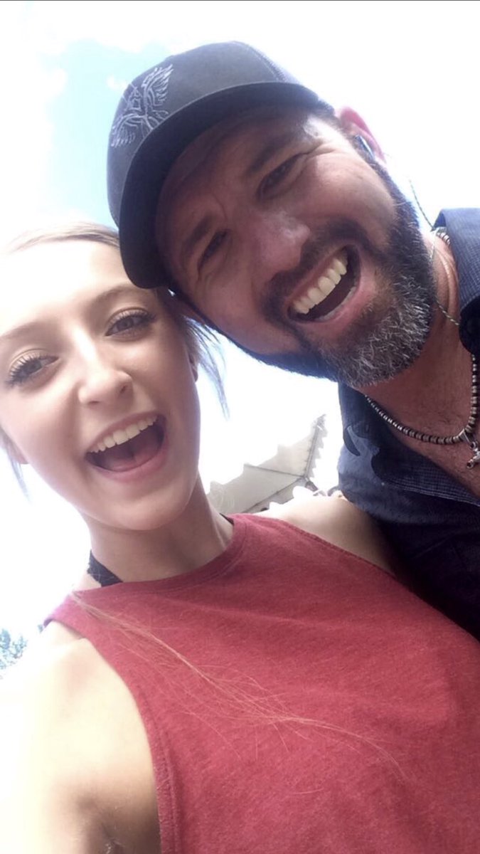chloe_diekmann's tweet photo. @Chris_Hawkey see you soon! #martincountyfair https://t.co/DNwYmdm4vY