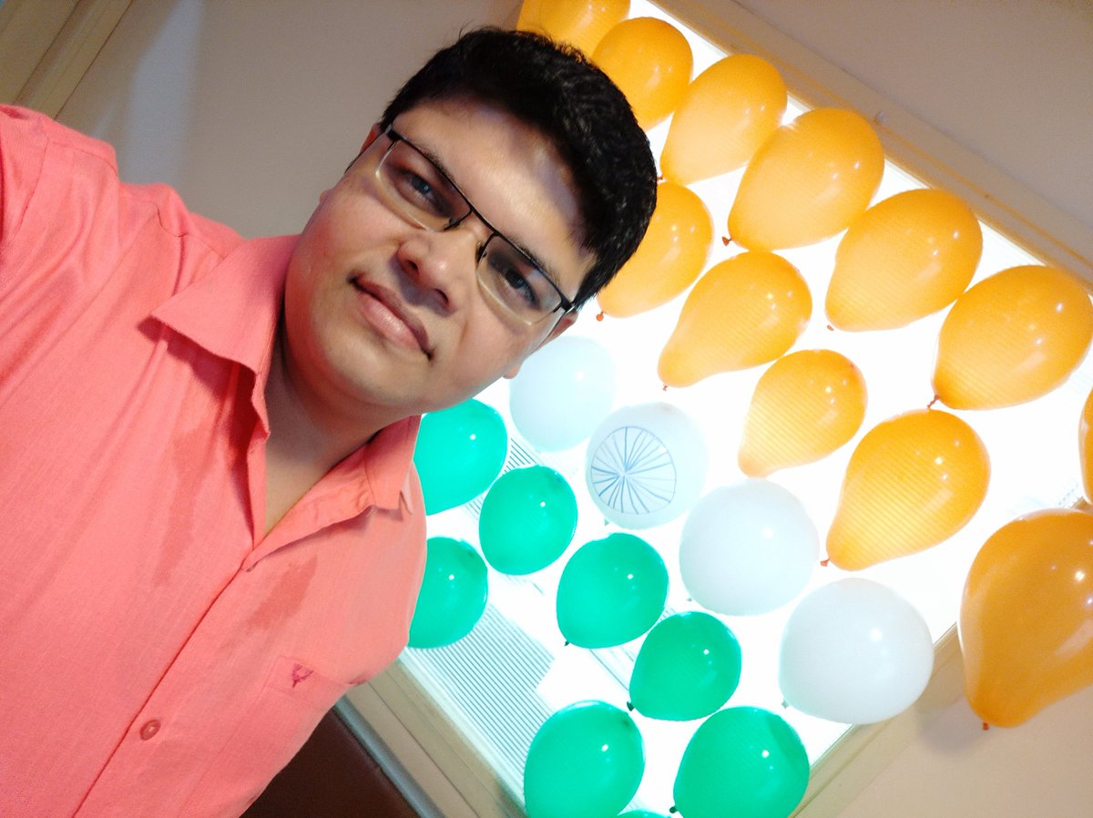 NeerajChaurasia's tweet image. #IndependenceDay Celebration #hashflag @ Office 
Greetings to all #Indians &amp;amp; #India
---
#JashneAazadi #Colleagues #Friends #Salute #Martyrs #TriColor #Freedom #India #जयहिंद