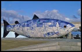 IMadeItCrafts's tweet photo. Love that all types of #sculpture, traditional &amp; modern are appearing on our streets. 'The #Salmon of Knowledge' a 32 ft ceramic #mosaic sculpture by Irish artist #JohnKindness, is on #Donegall #Quay in #Belfast. Popular with curious visitors &amp; #seals ! https://t.co/RUg8W4qlo8 https://t.co/c2ERRHKQOD